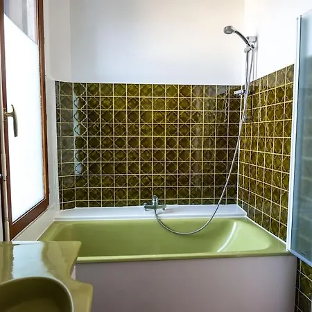 Apartment La Petite Marcelle, & Garage